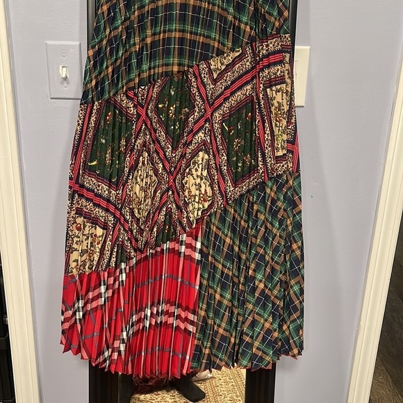 Skirt - Picture 2 of 7